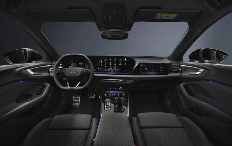 아우디 A5 하이브리드 실내 디자인 및 구성