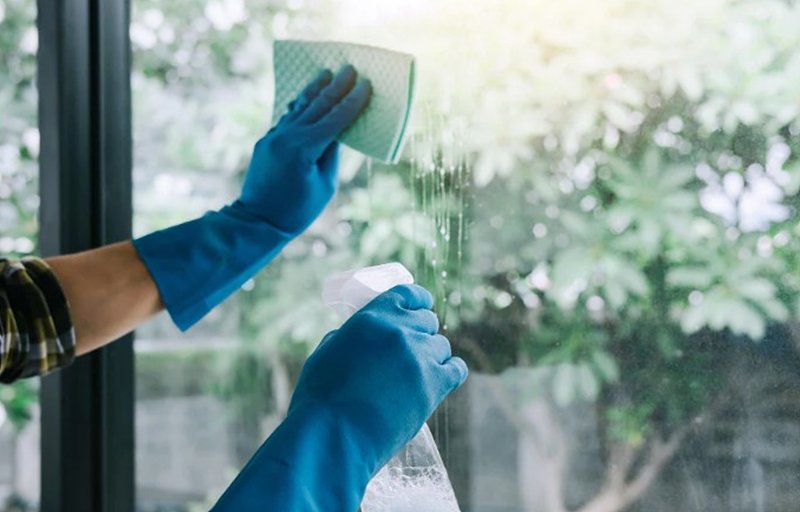 실리콘 제거 방법 유리와 금속 흠집 없이