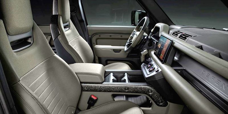 랜드로버 디펜더 옥타 실내