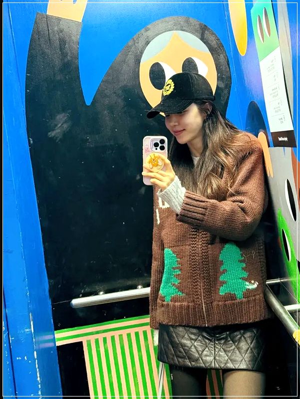 박한별, 브라운 니트 겨울 패션 소재 대비와 톤온톤 스타일링 완성!