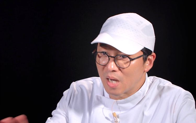 '흑백요리사2' 우승자는 최강록…요리 괴물 꺾고 만장일…