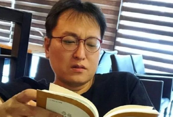 박진성 시인, 프로필 나이 성폭력 여혐 사건 정리 (미투 폭로 …