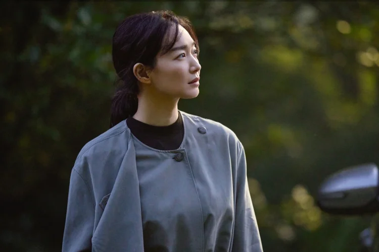 영화 눈동자 신민아 1인 2역