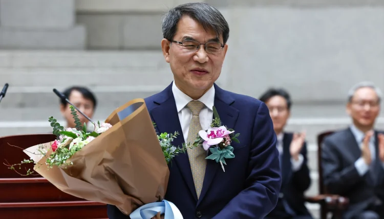 노태악 부부동반 출장