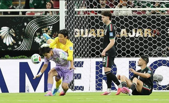 이기혁 축구선수