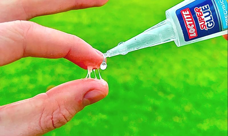 순간접착제 지우는 방법, 손과 옷에서 제거하는 꿀팁