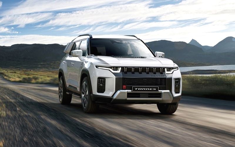 KGM 토레스 하이브리드 T5, 갓성비 SUV 2025 완벽 가이드